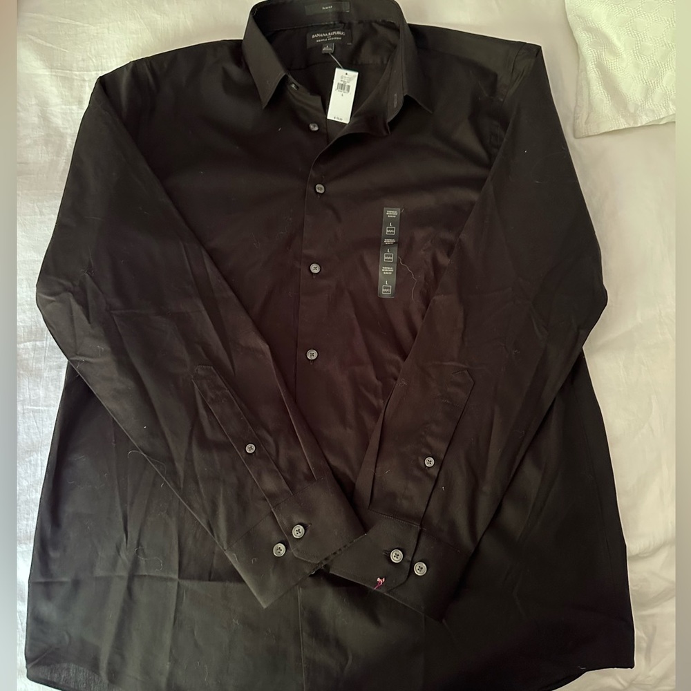Black Men’s Banana Republic L non-iron button down shirt